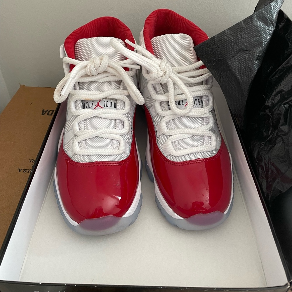 Jordan Retro Cherry 11